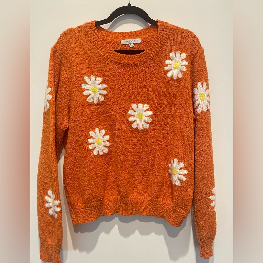 Unique Vintage | MISS SPARKLiNG Orange & White Daisy Sweater - Picture 4 of 7